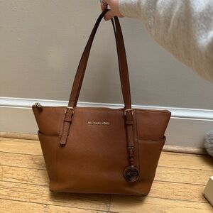 Michael Kors Jet Set Top Zip Tote in Brown Saffiano Leather